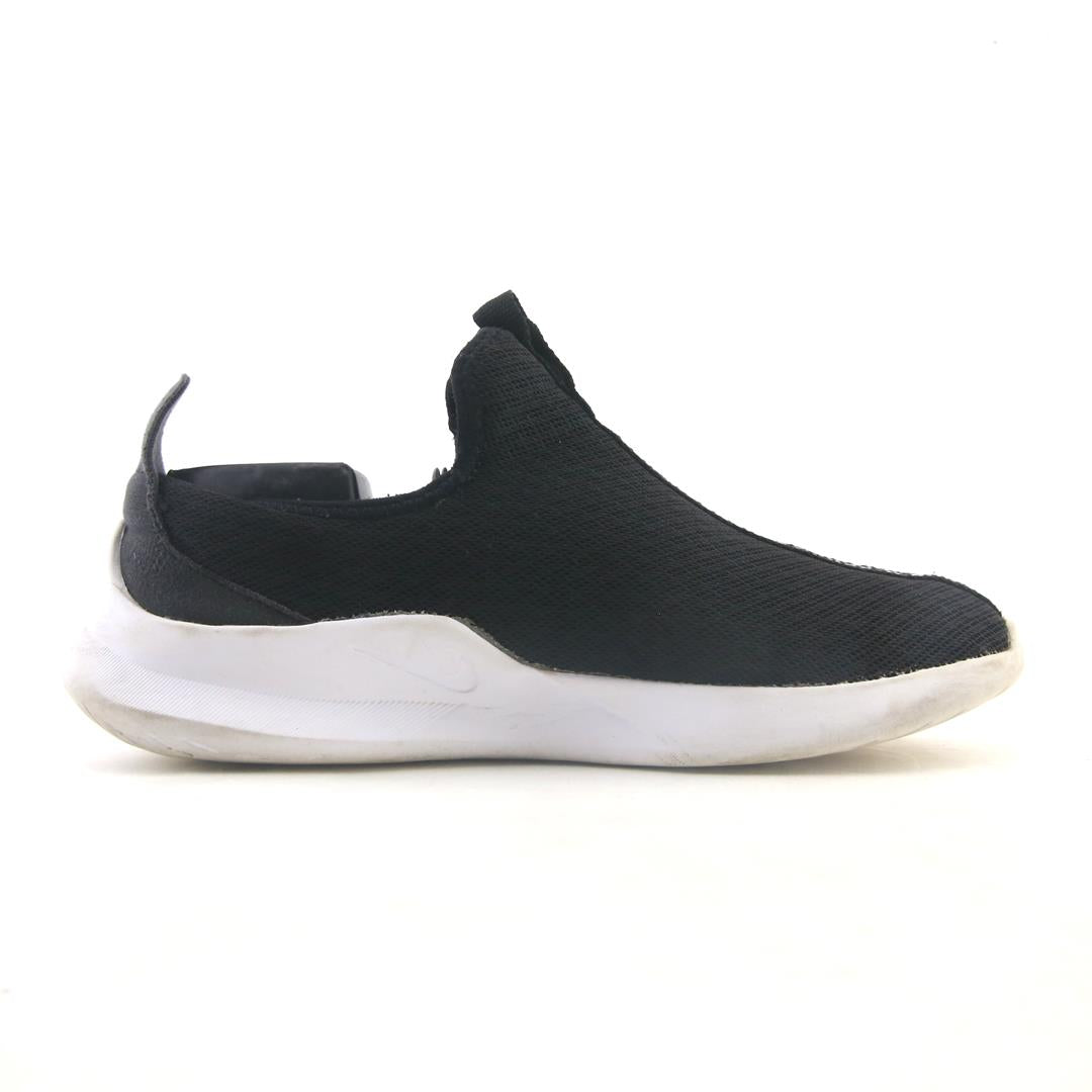 NIKE  VIALE SLP