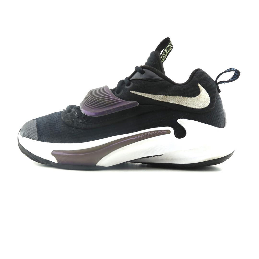 NIKE  ZOOM FREAK 3