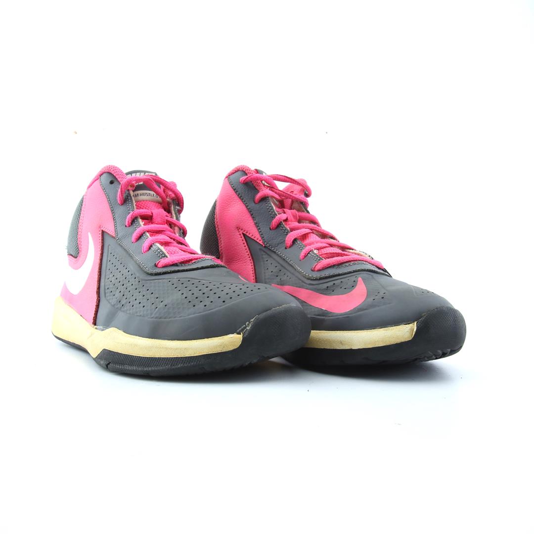 NIKE TEAM HUSTLE D 7