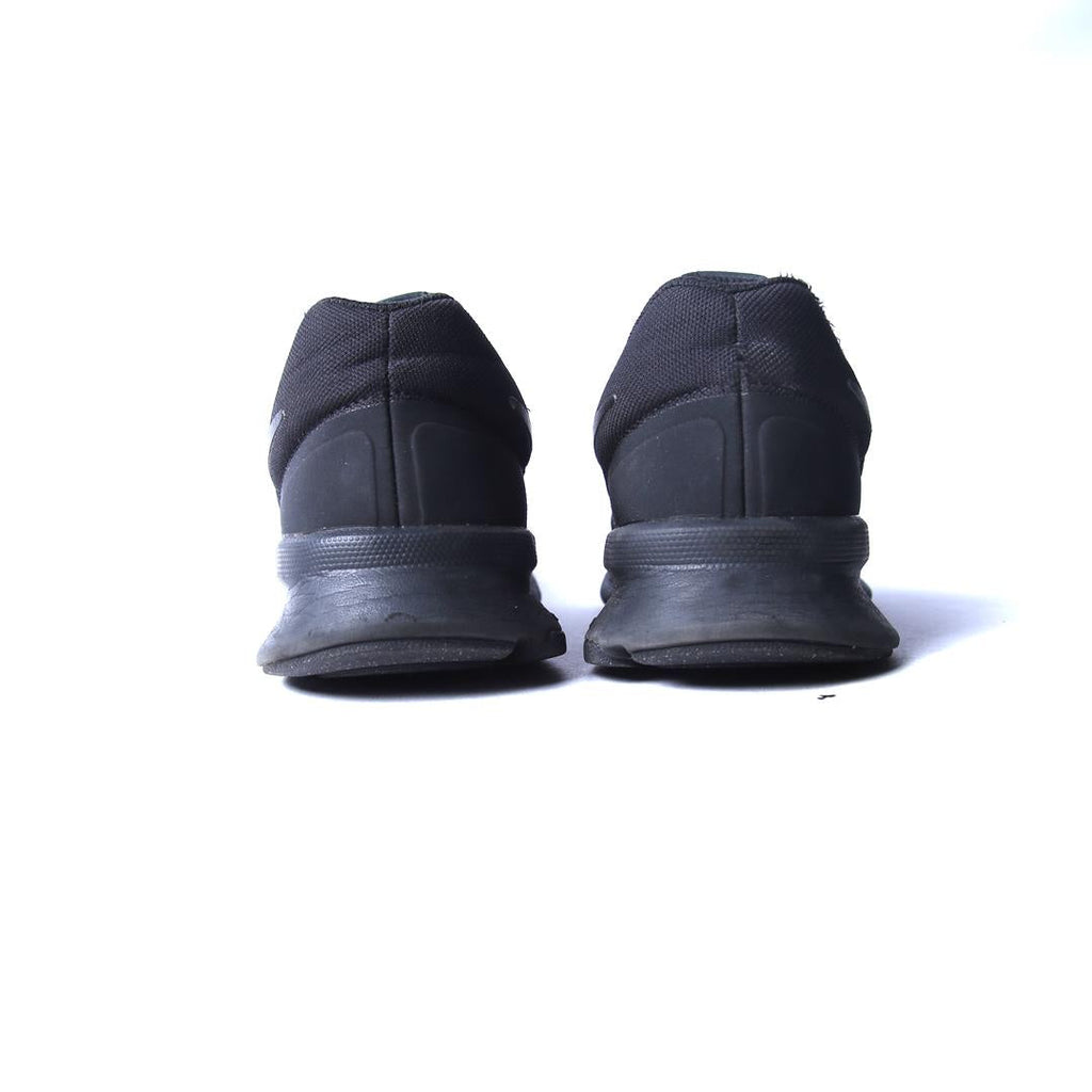 NIKE  RUN SWIFT 3