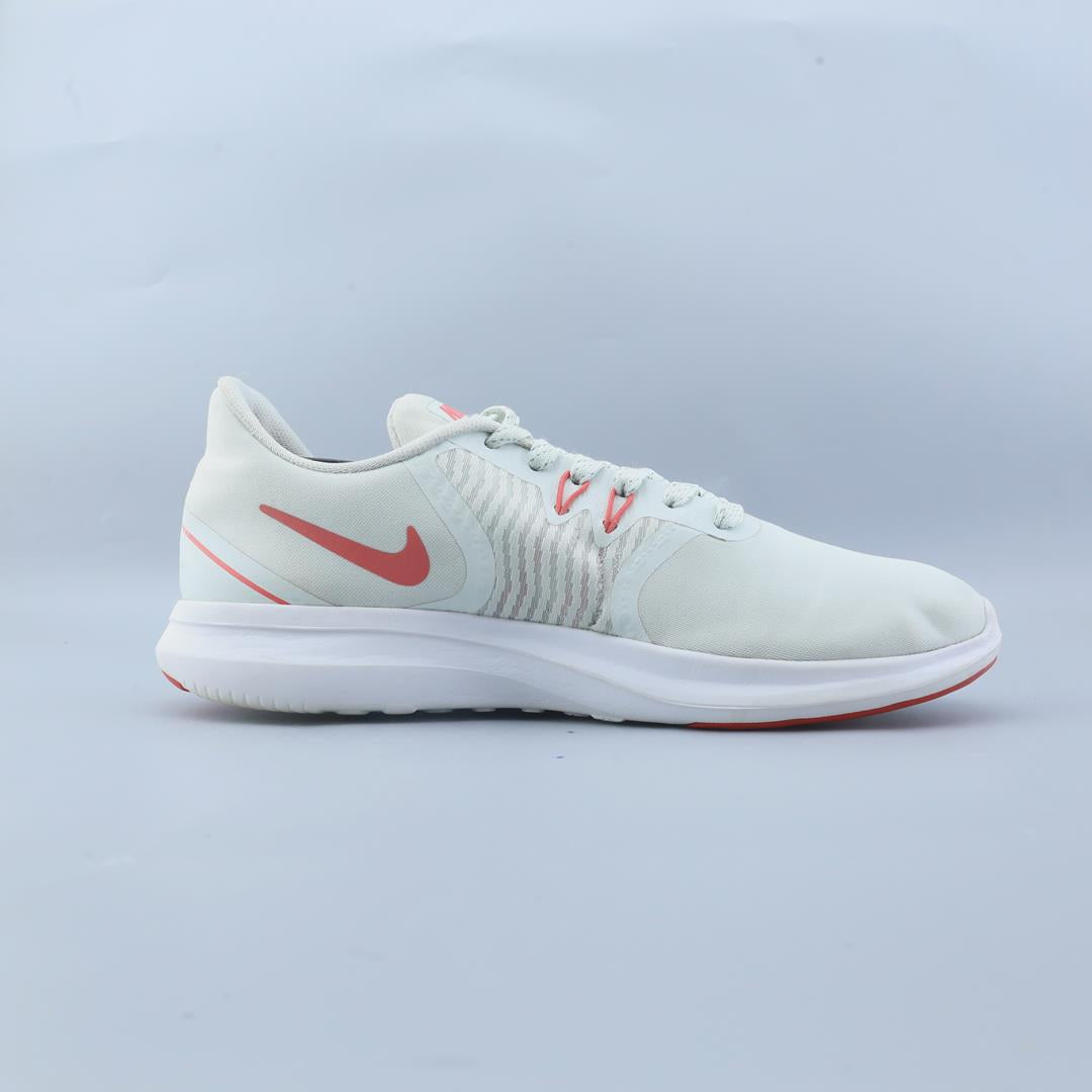 NIKE IN SEASON TR 8