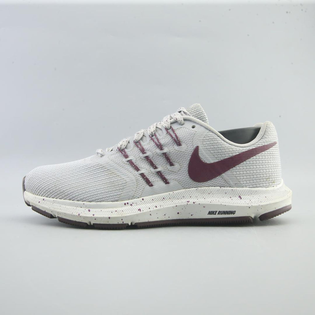 NIKE RUN SWIFT