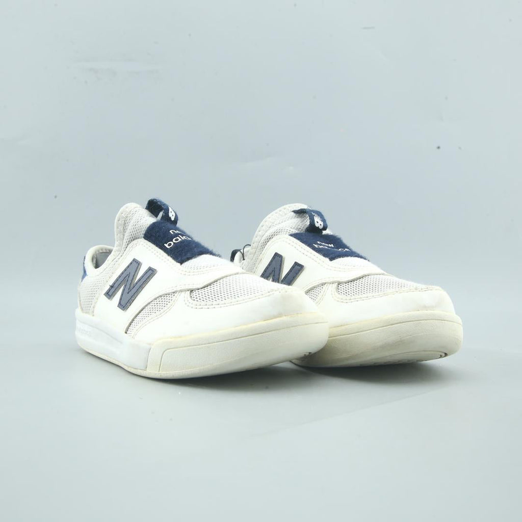 NEW BALANCE LIGHTWEIGHT