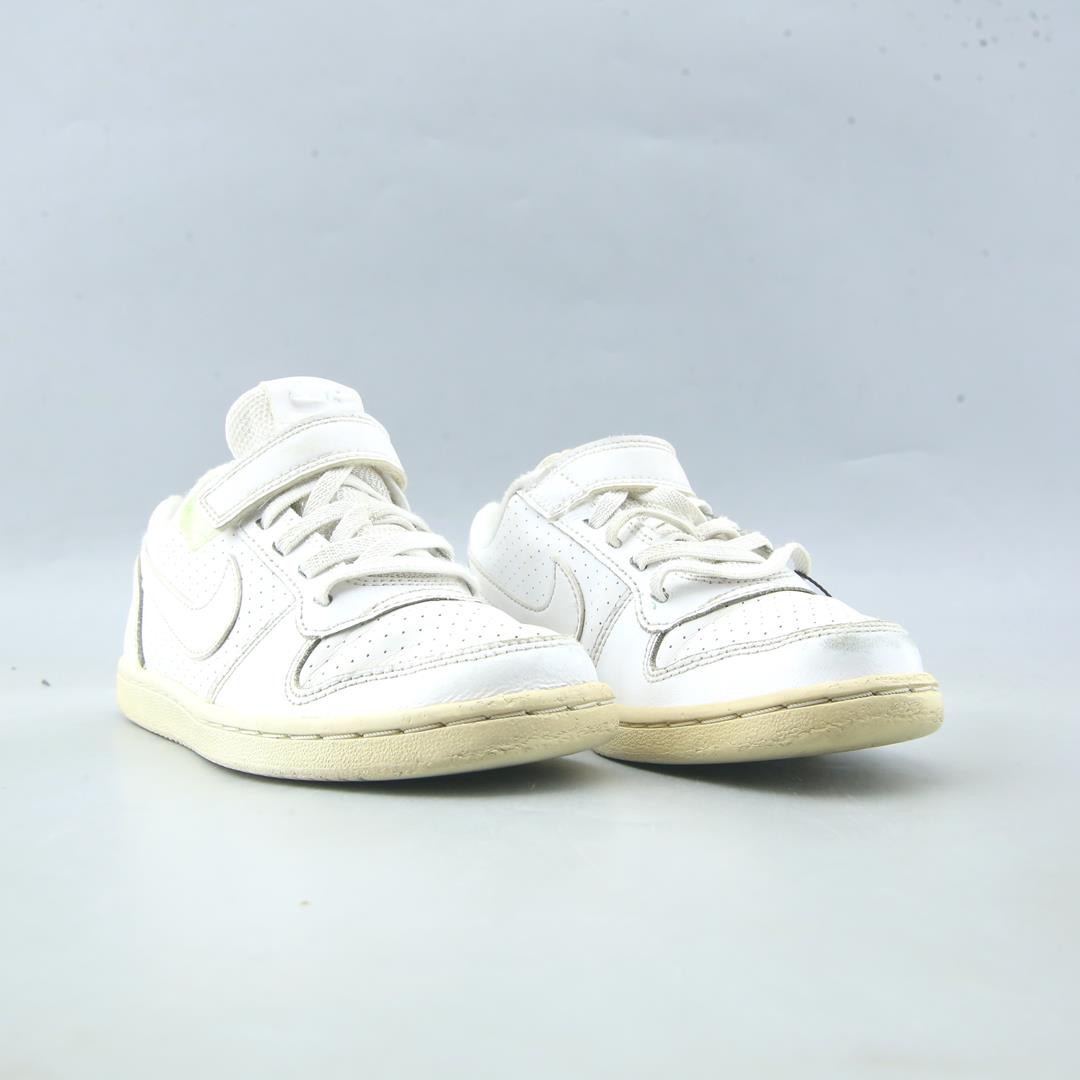 NIKE COURT BOROUGH