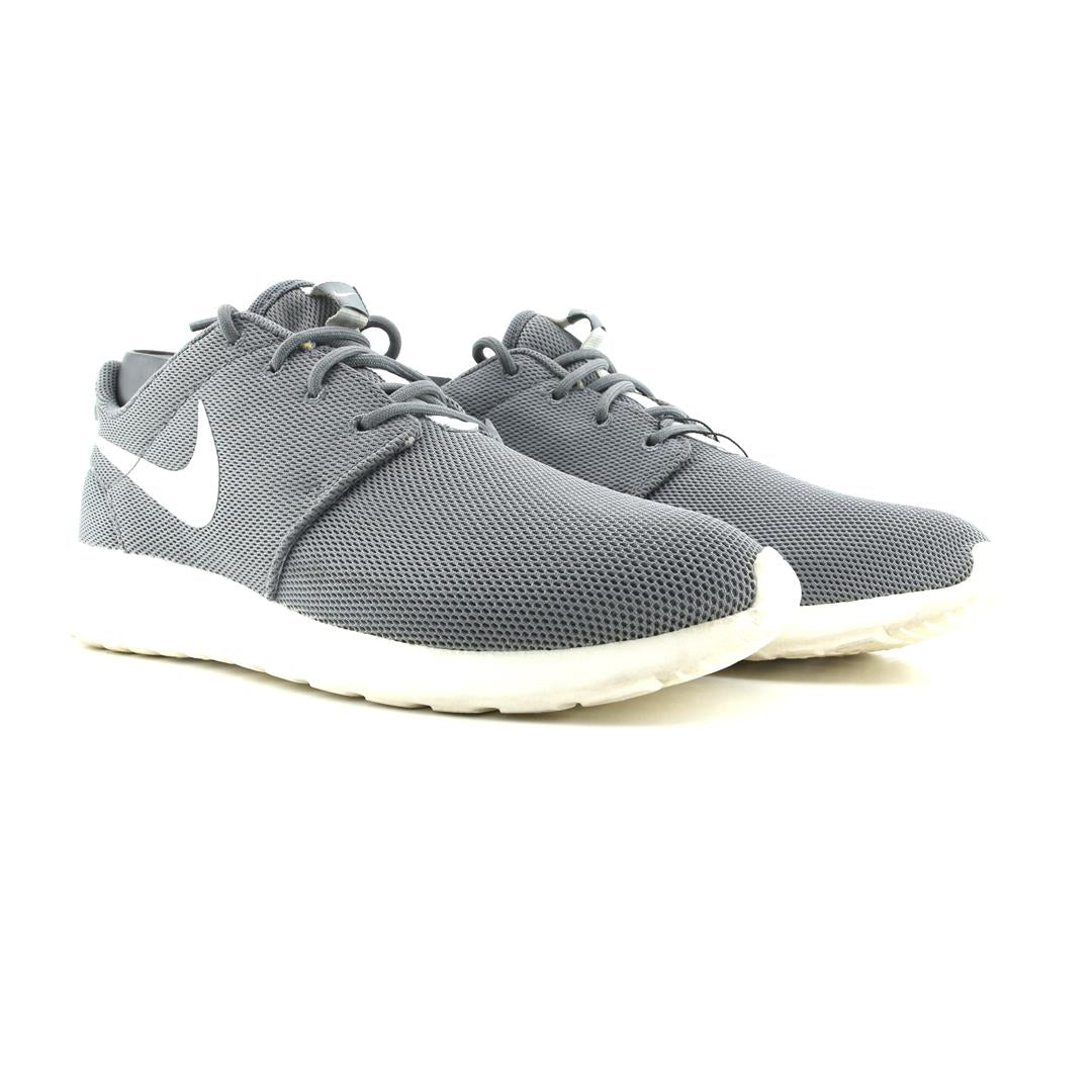 NIKE ROSHE ONE