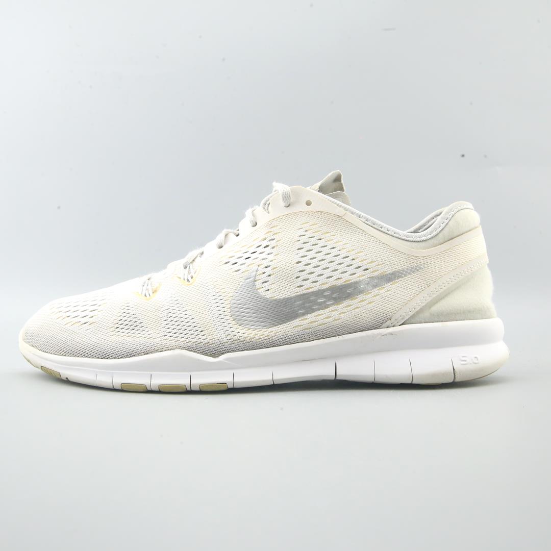 NIKE  FREE  TR FIT 5