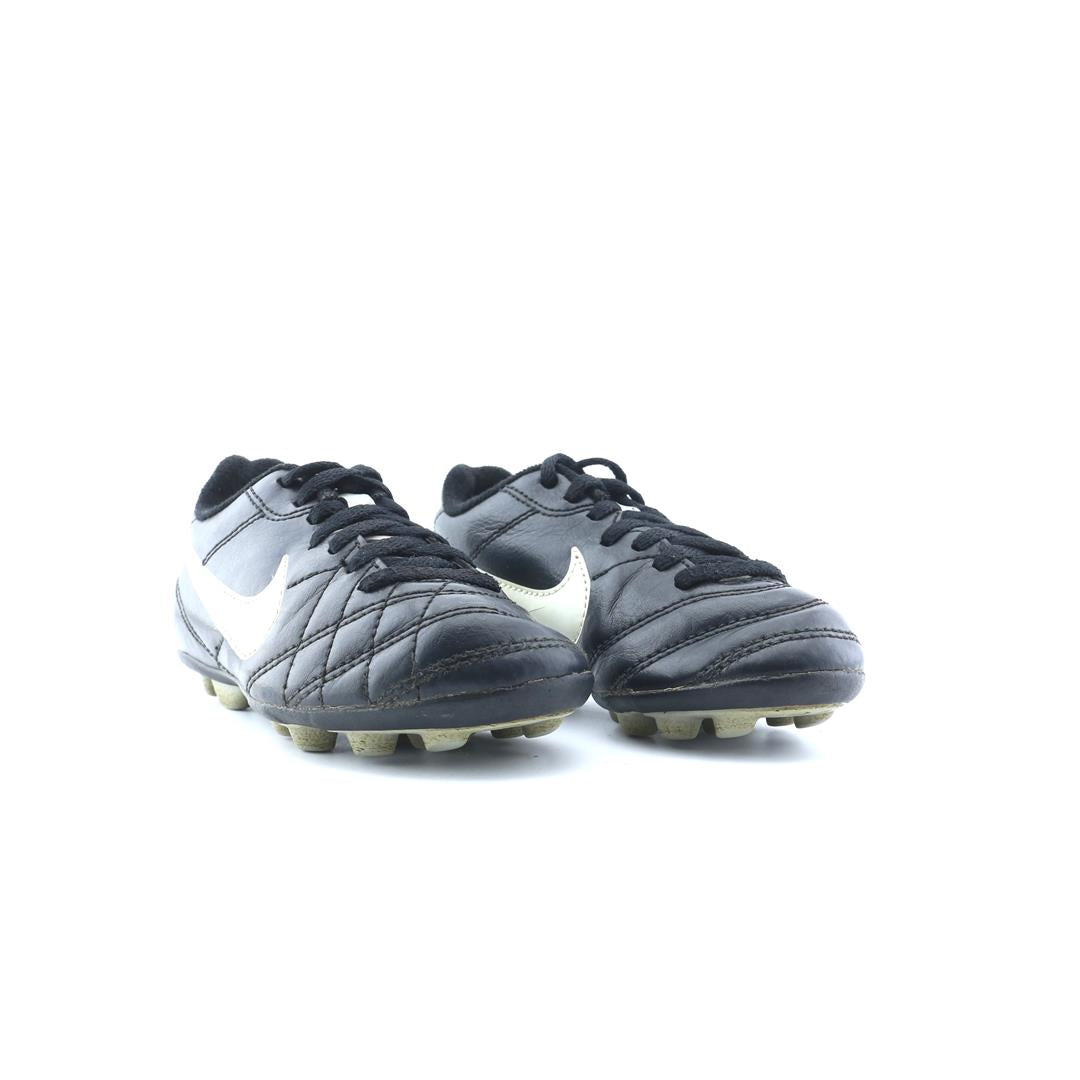 NIKE JR. YOUTH TIEMPO RIO FG-R