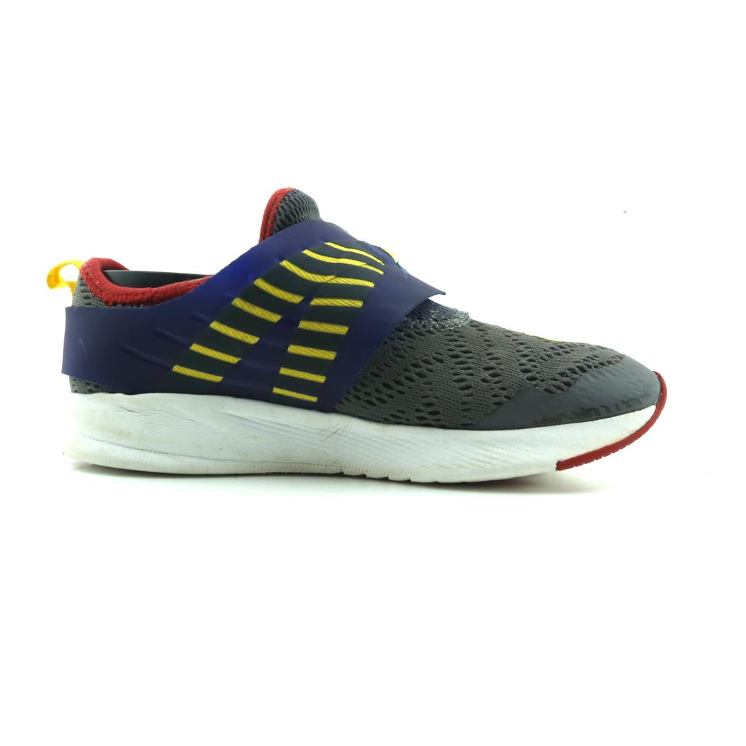 NEW BALANCE CORE REVEAL V2