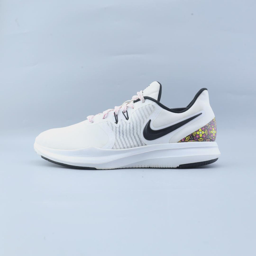 NIKE IN-SEASON TR 8