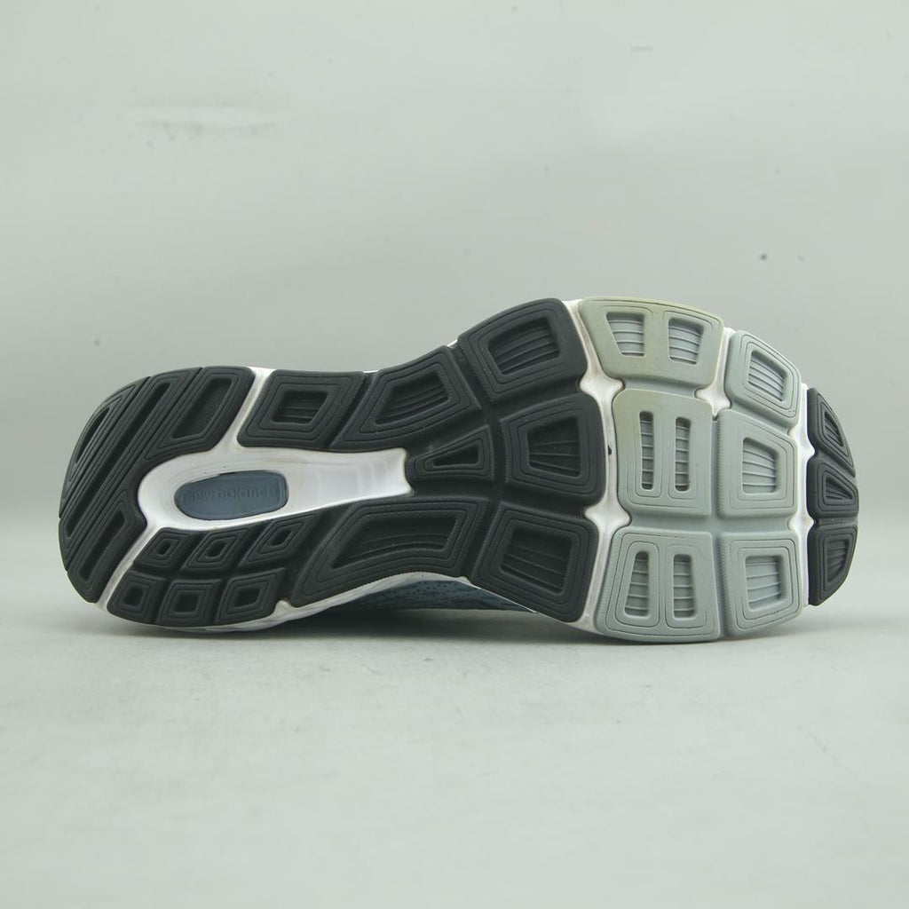 NEW BALANCE 680V6