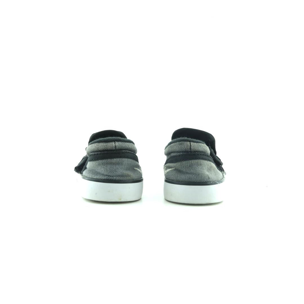 NIKE TOKI