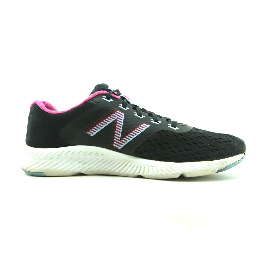 NEW BALANCE DRFT V1