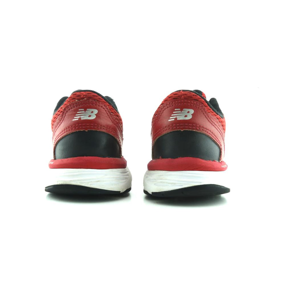 NEW BALANCE 680V6