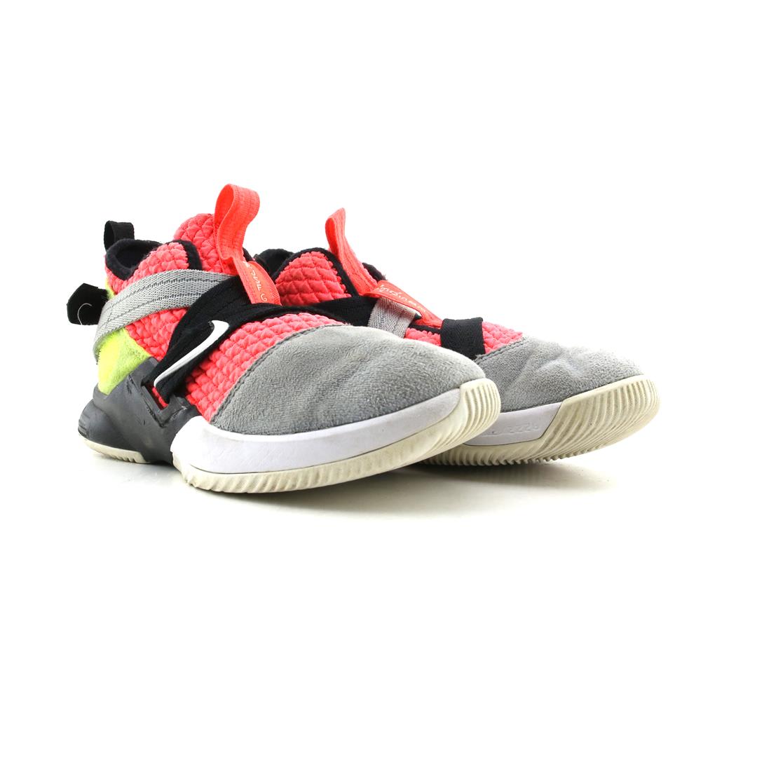 NIKE  LEBRON SOLDIER XII