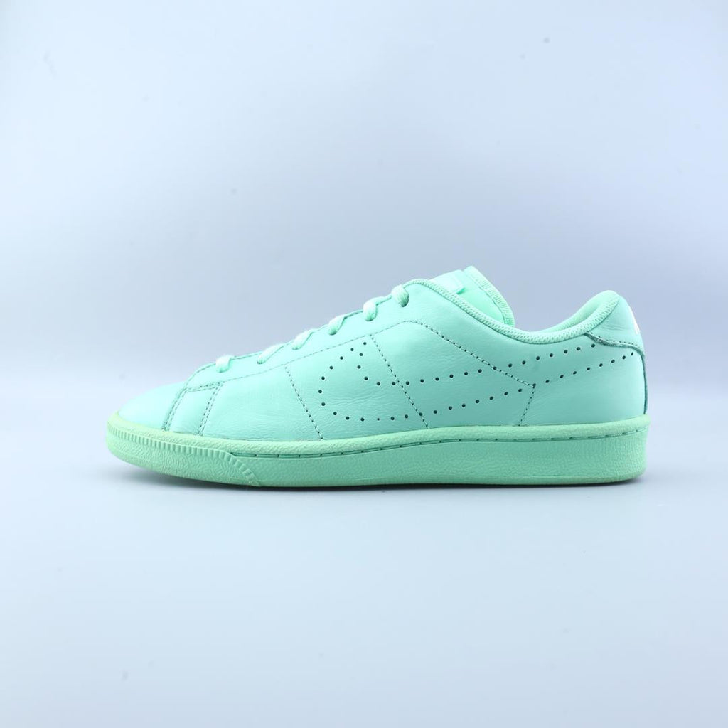 NIKE CLASSIC PRM