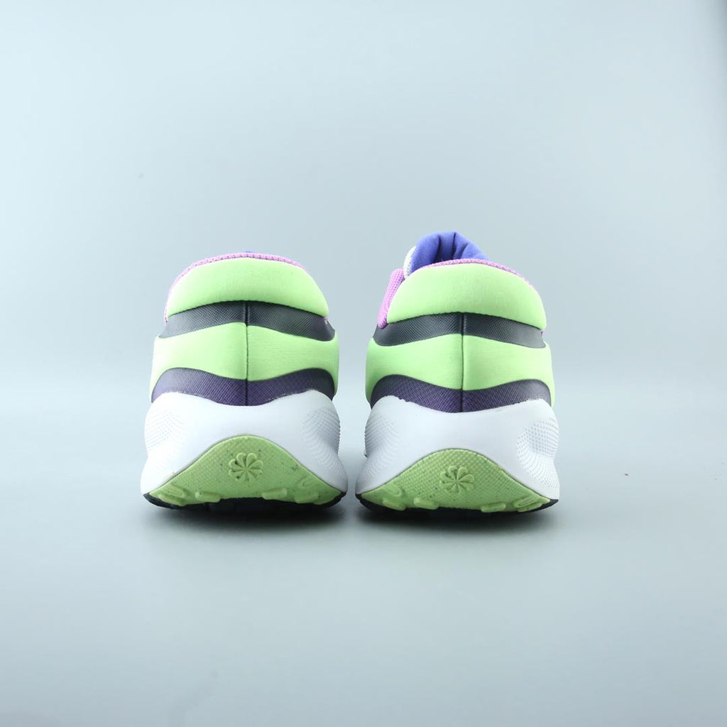 NIKE REVOLUTION 7