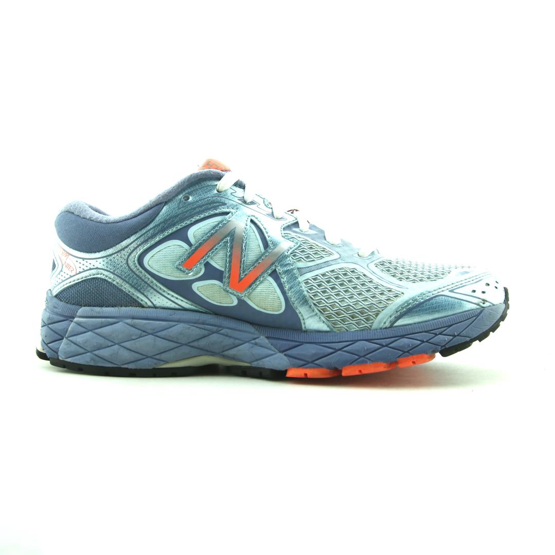 NEW BALANCE 860V6