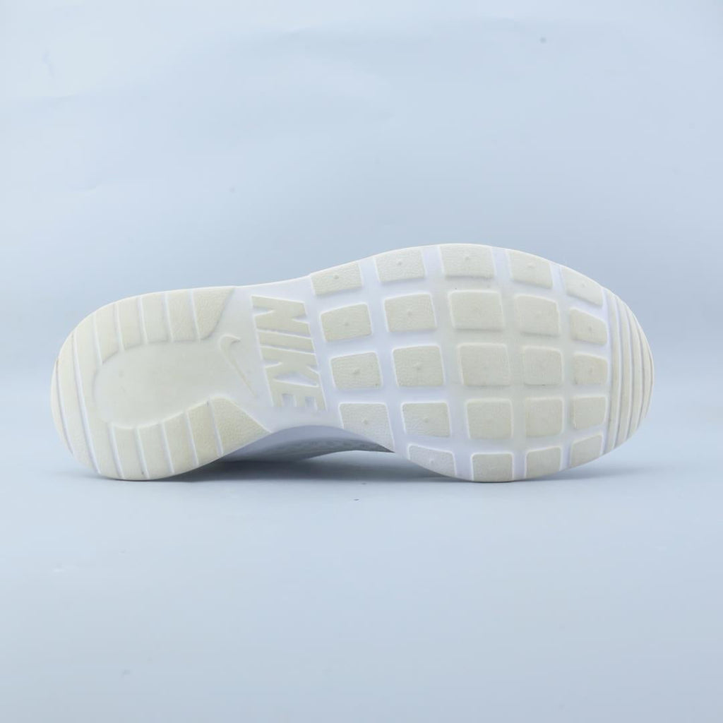 NIKE TANJUN