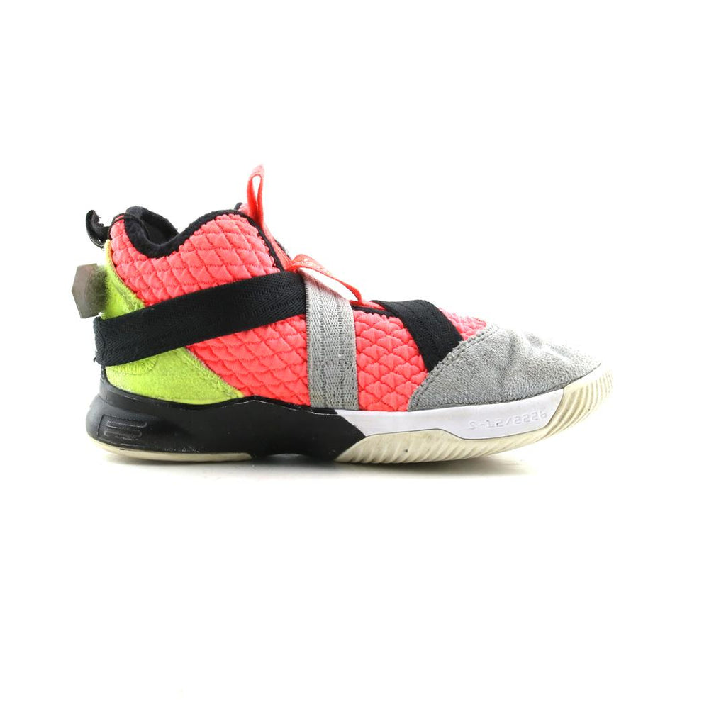 NIKE  LEBRON SOLDIER XII