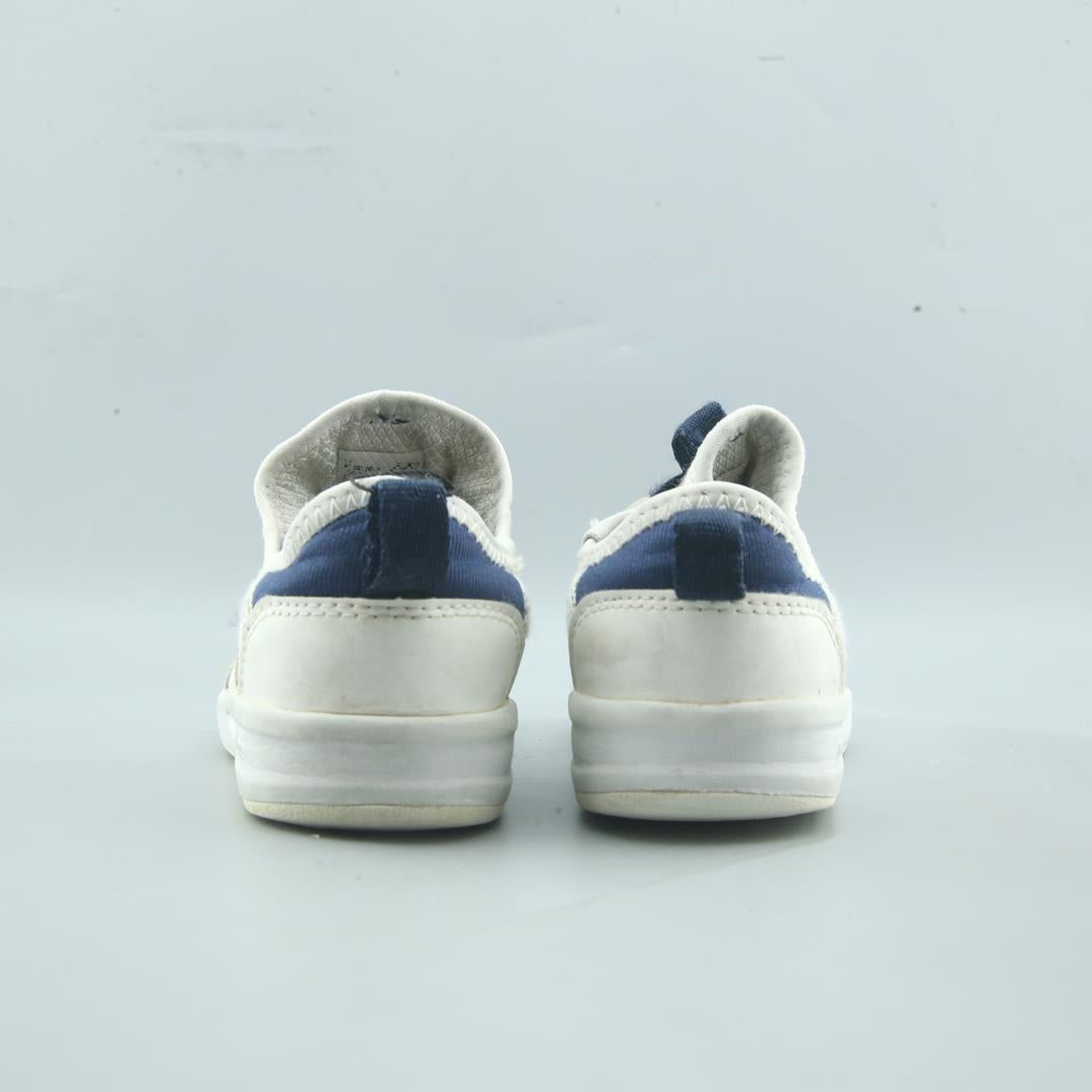 NEW BALANCE LIGHTWEIGHT