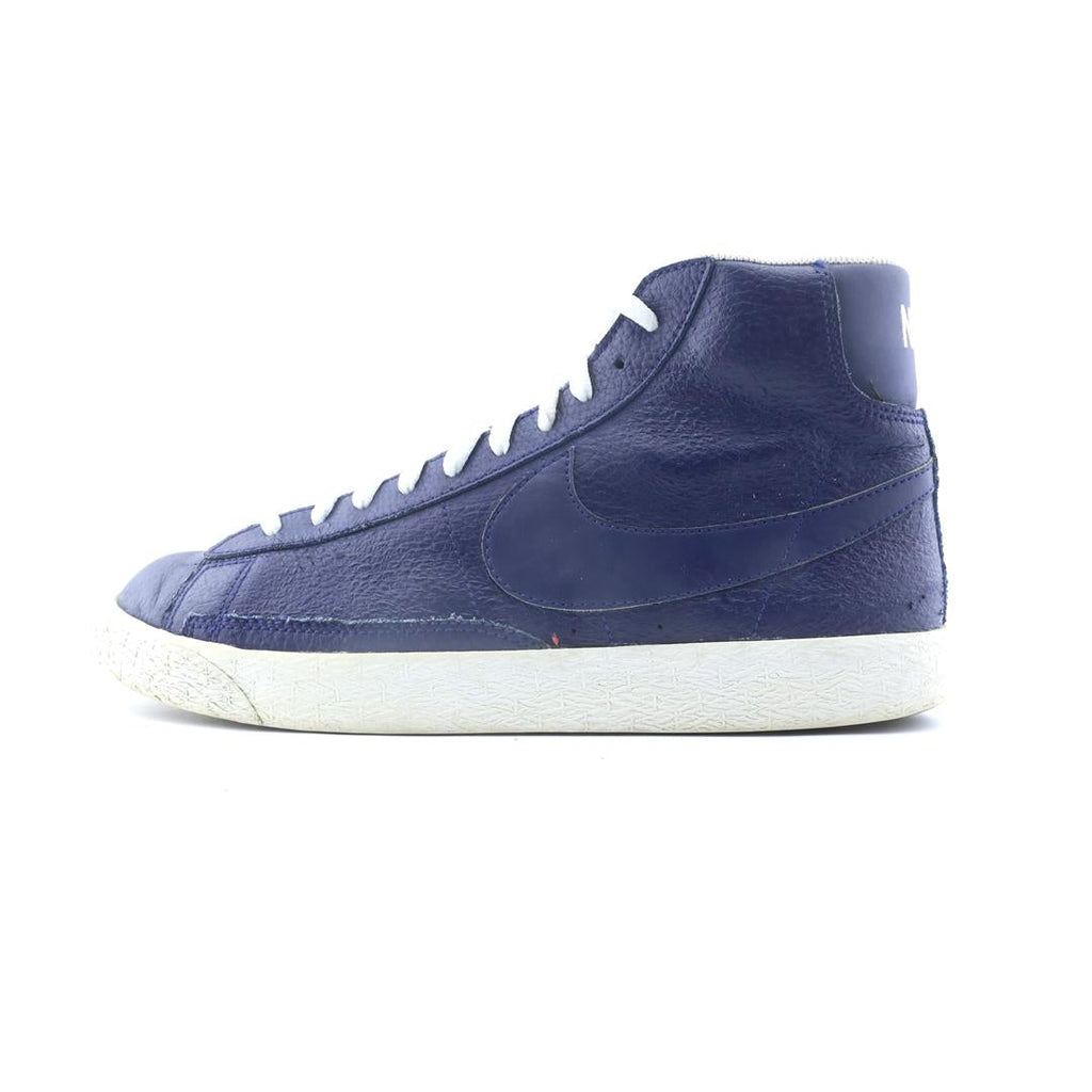 NIKE BLAZER MID