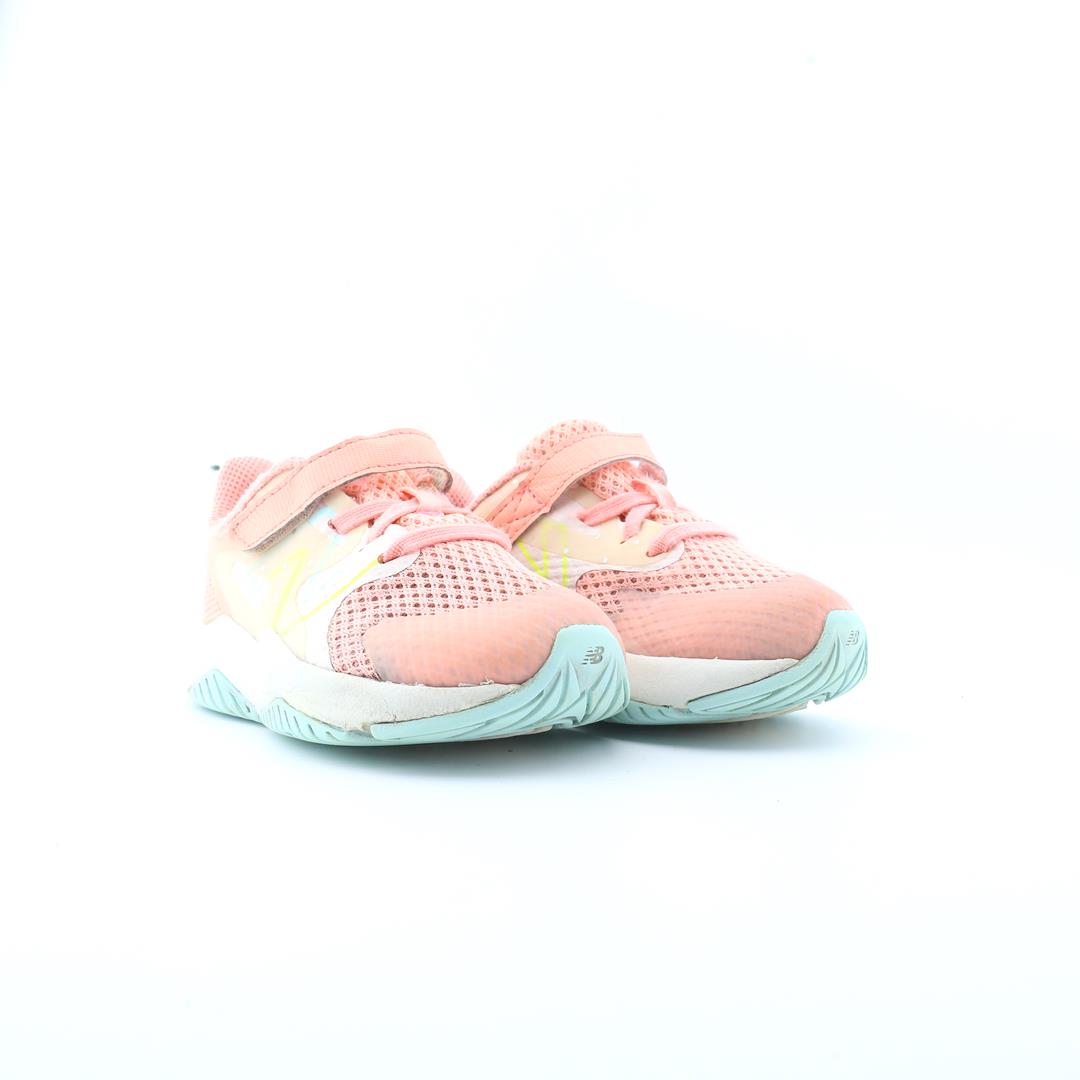 NEW BALANCE RAVE RUN V2