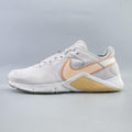 NIKE  LEGEND ESSENTIAL 2