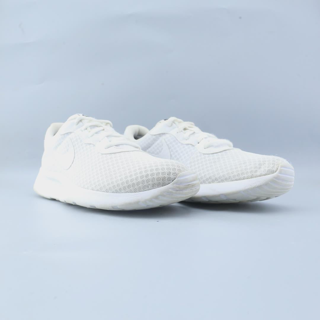 NIKE TANJUN