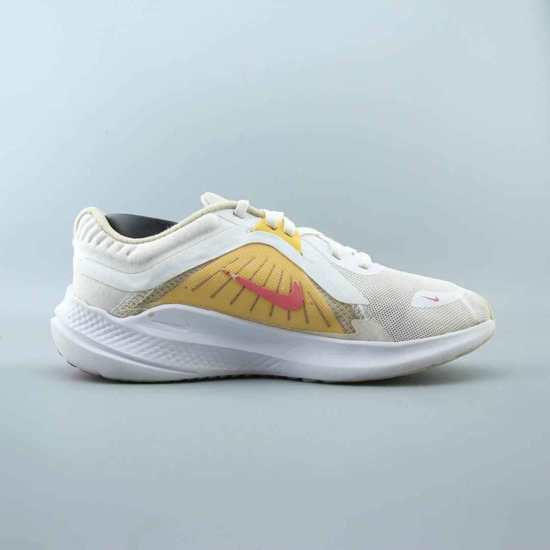 NIKE QUEST 5