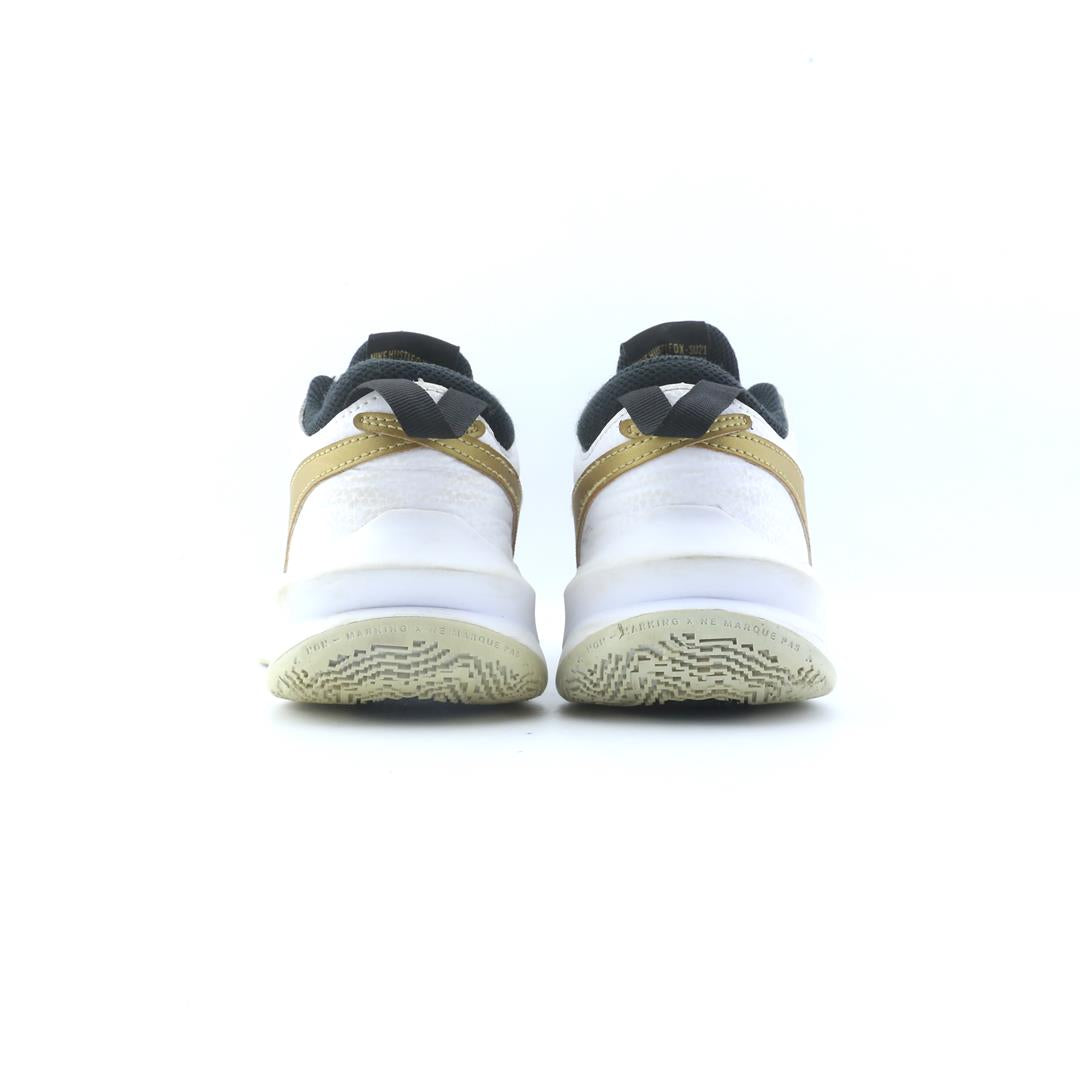 NIKE TEAM HUSTLE D 10