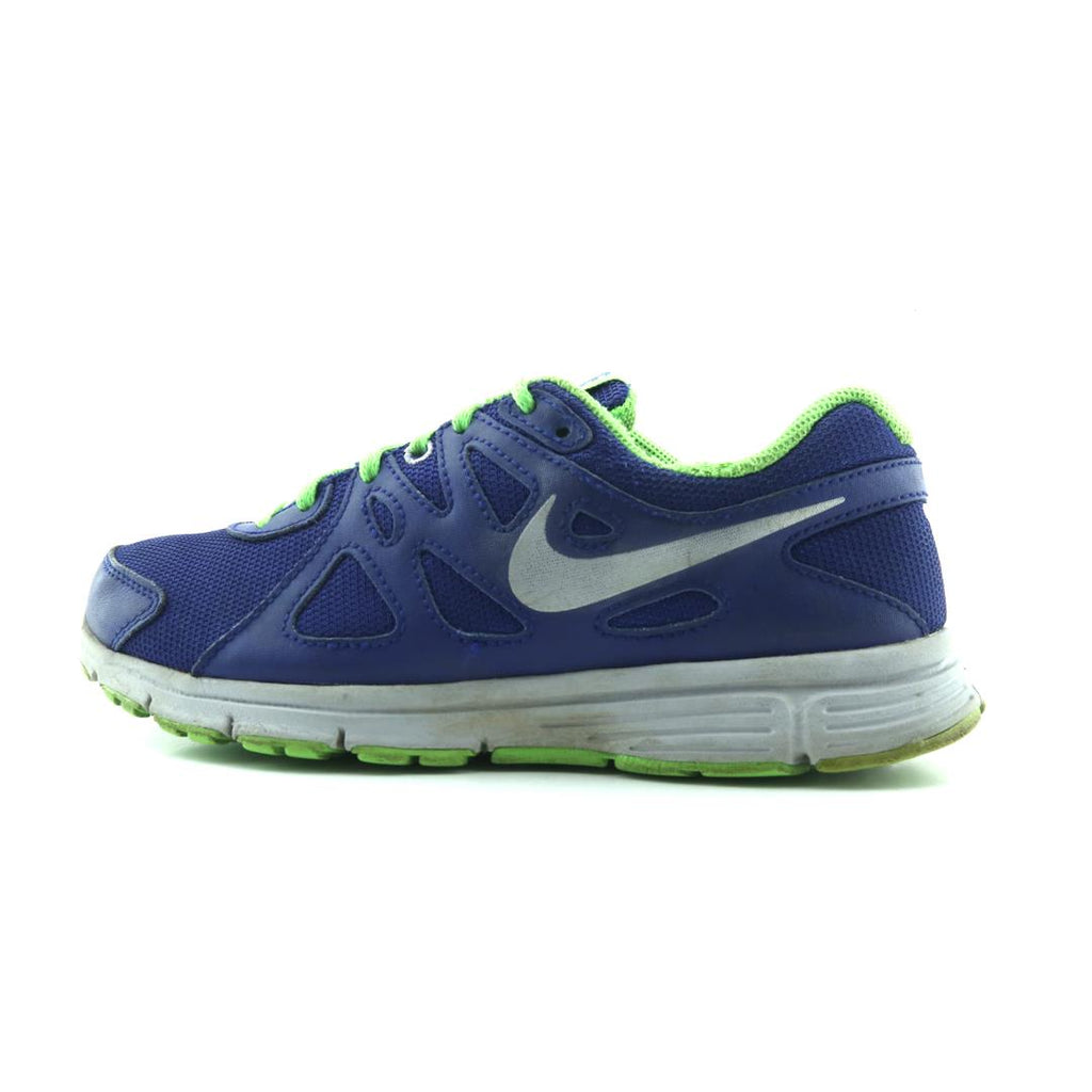 NIKE REVOLUTION 3