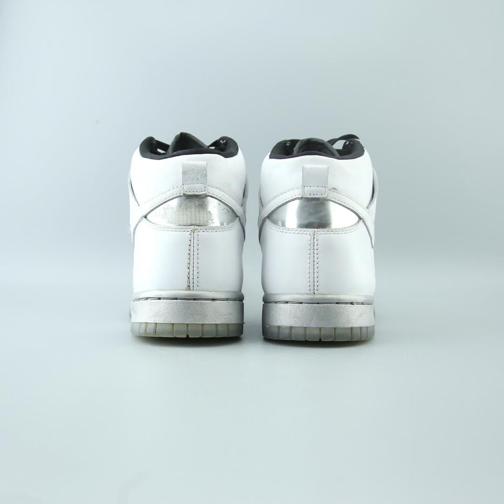 NIKE DUNK HIGH SE