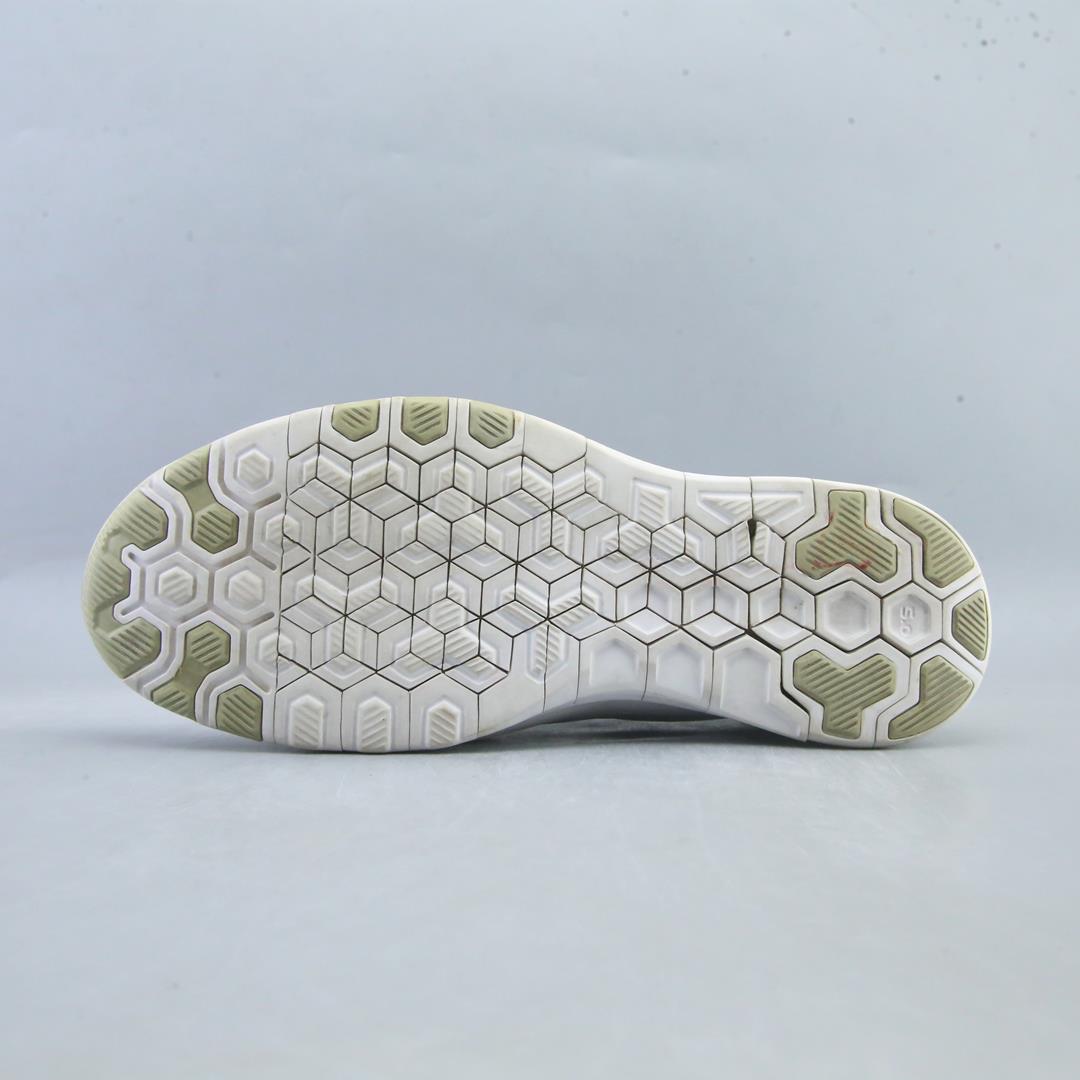 NIKE FREE TR FIT 5