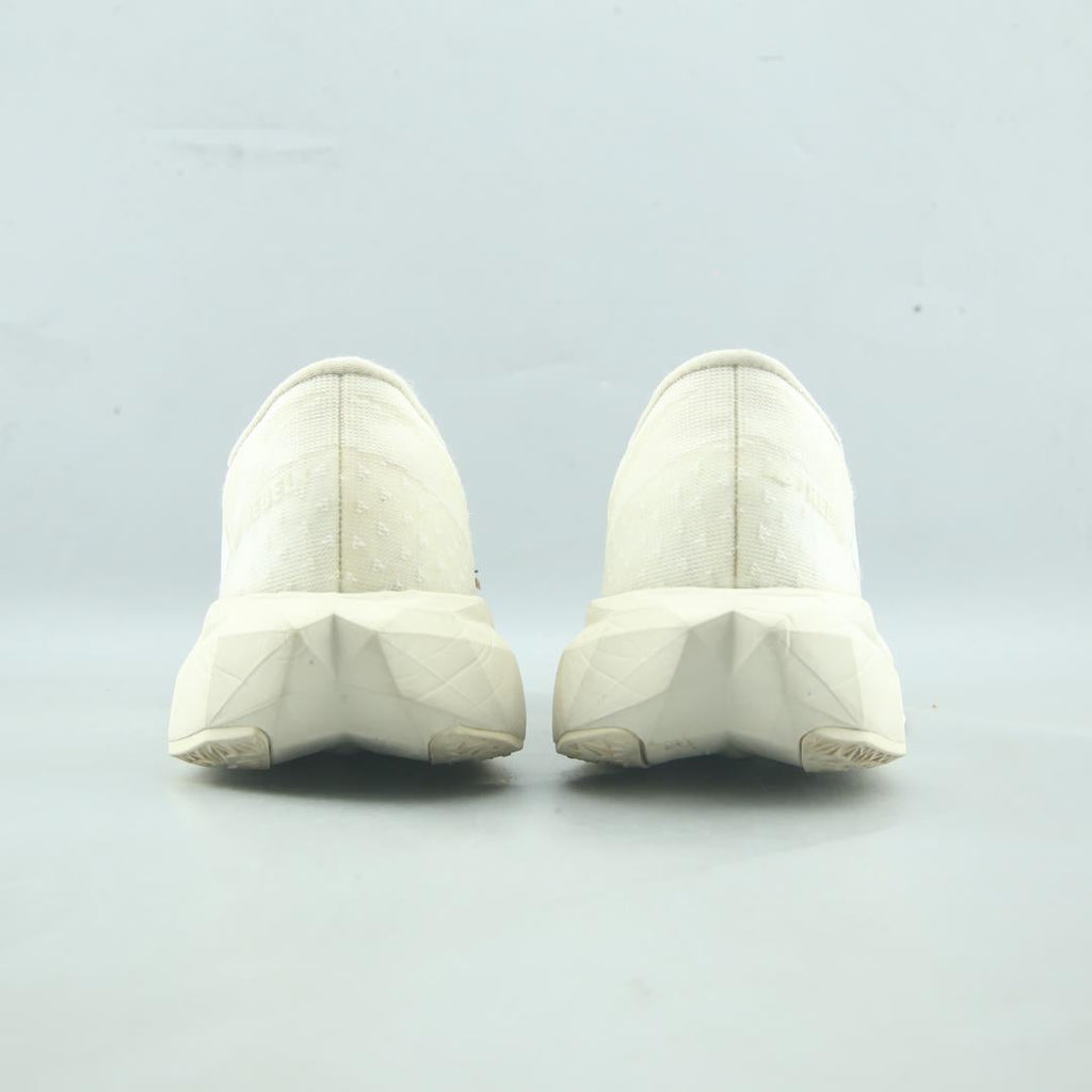 NEW BALANCE FUELCELL REBEL V4