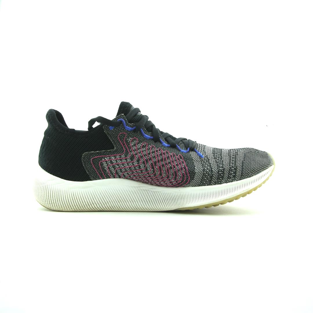 NEW BALANCE FUELCELL REBEL V1