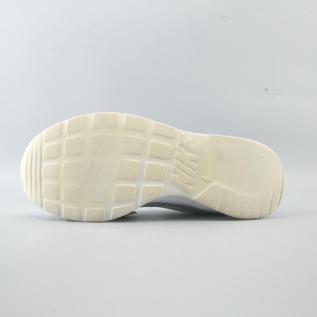 NIKE TANJUN