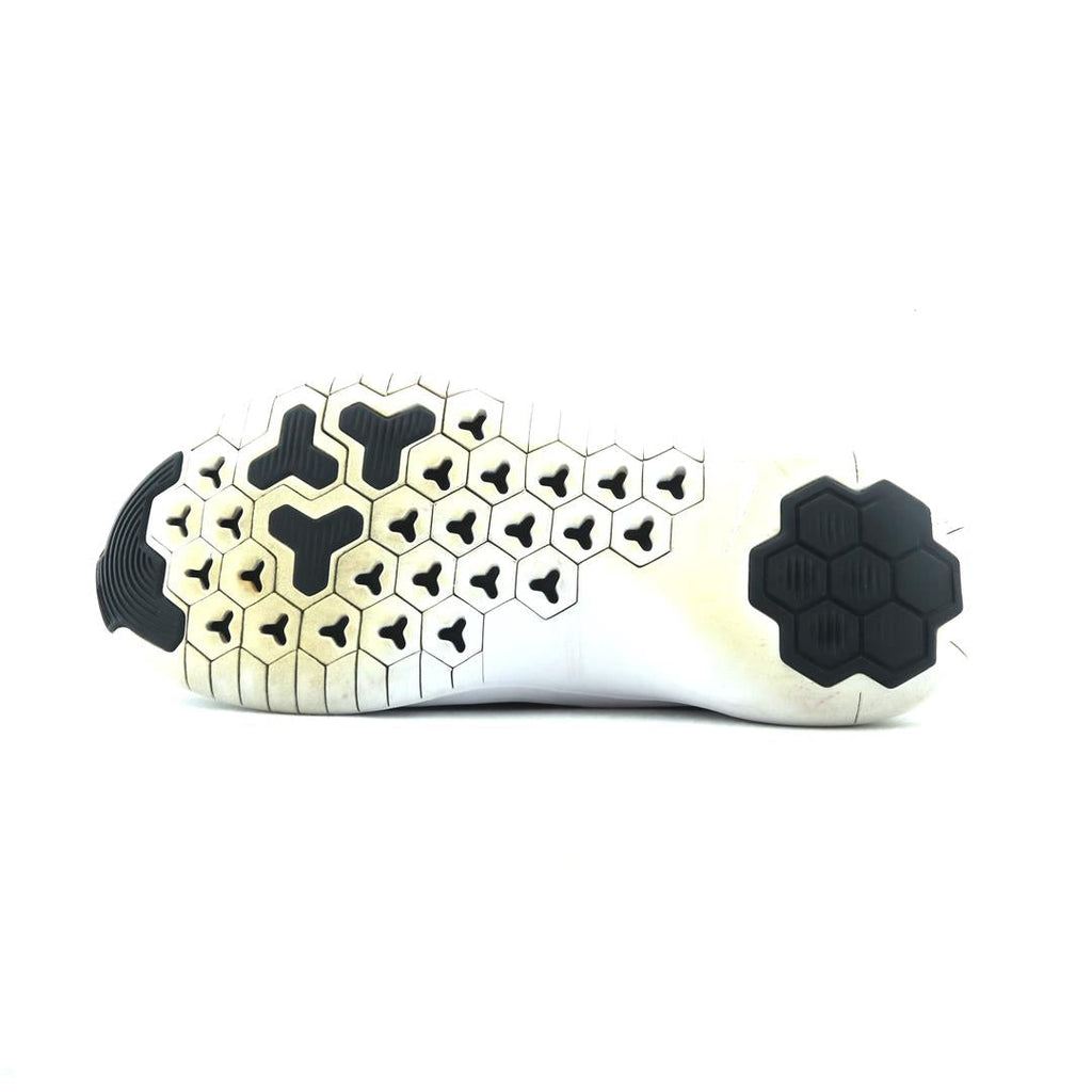 NIKE FREE TR 8