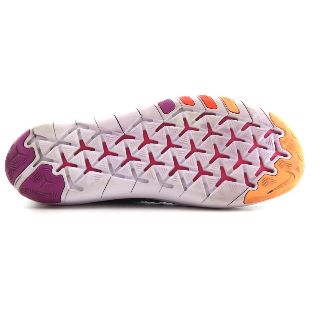 NIKE FREE TRANSFORM FLYKNIT