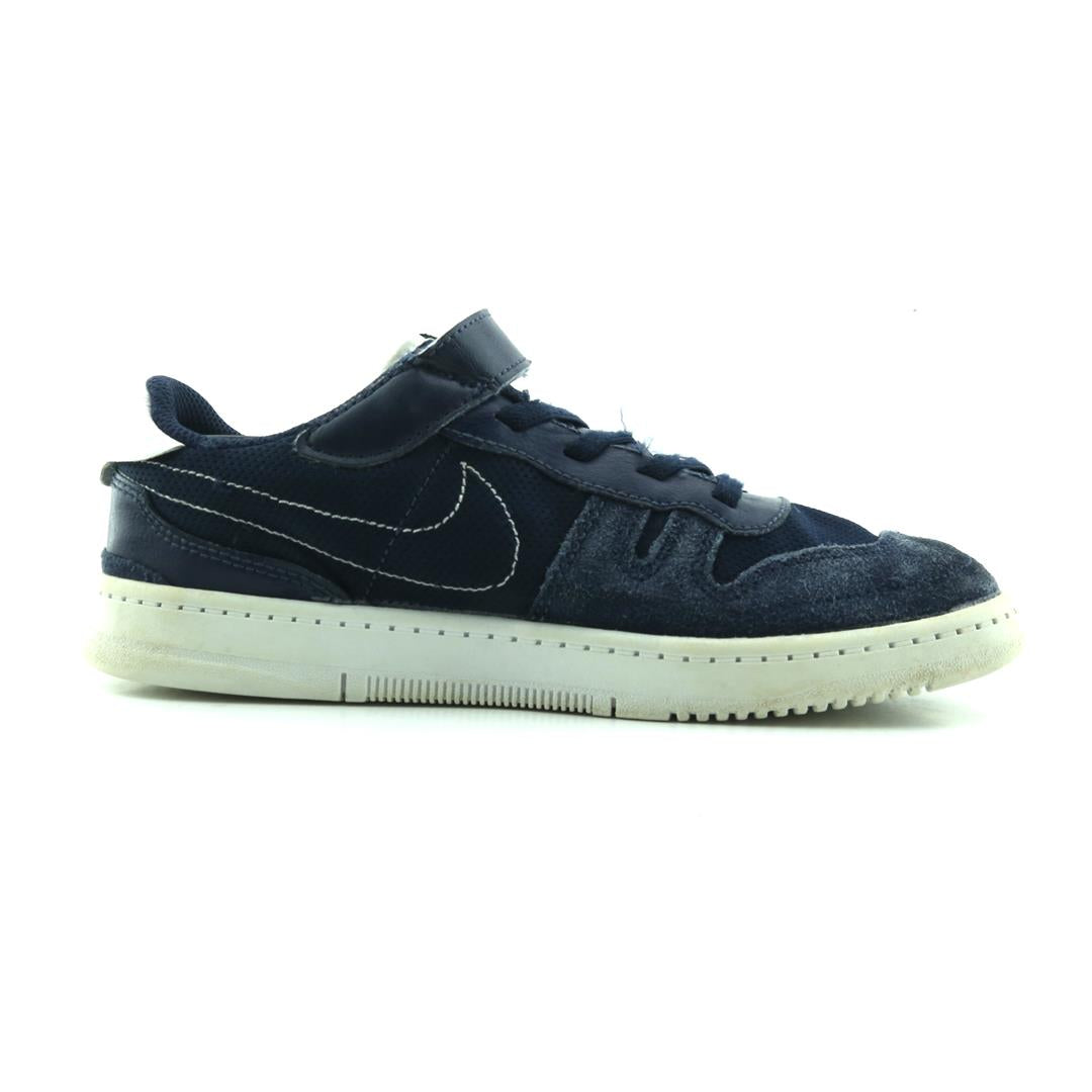 NIKE SQUASH TYPE