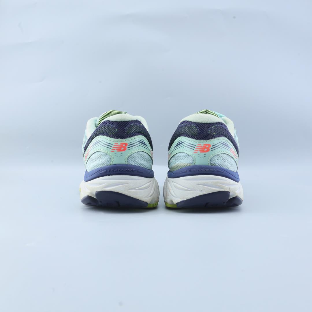 NEW BALANCE 860V7