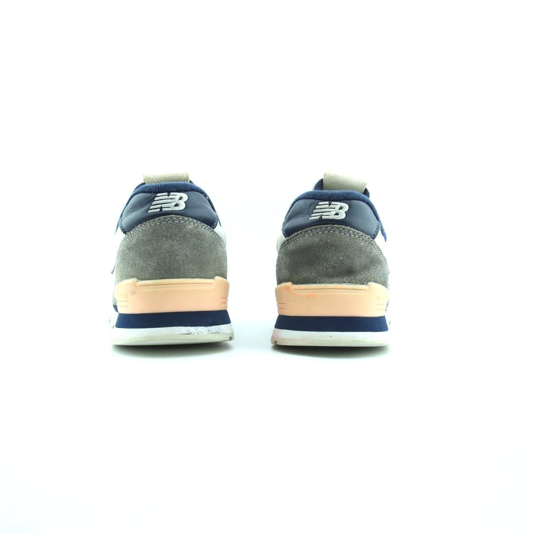 NEW BALANCE 996