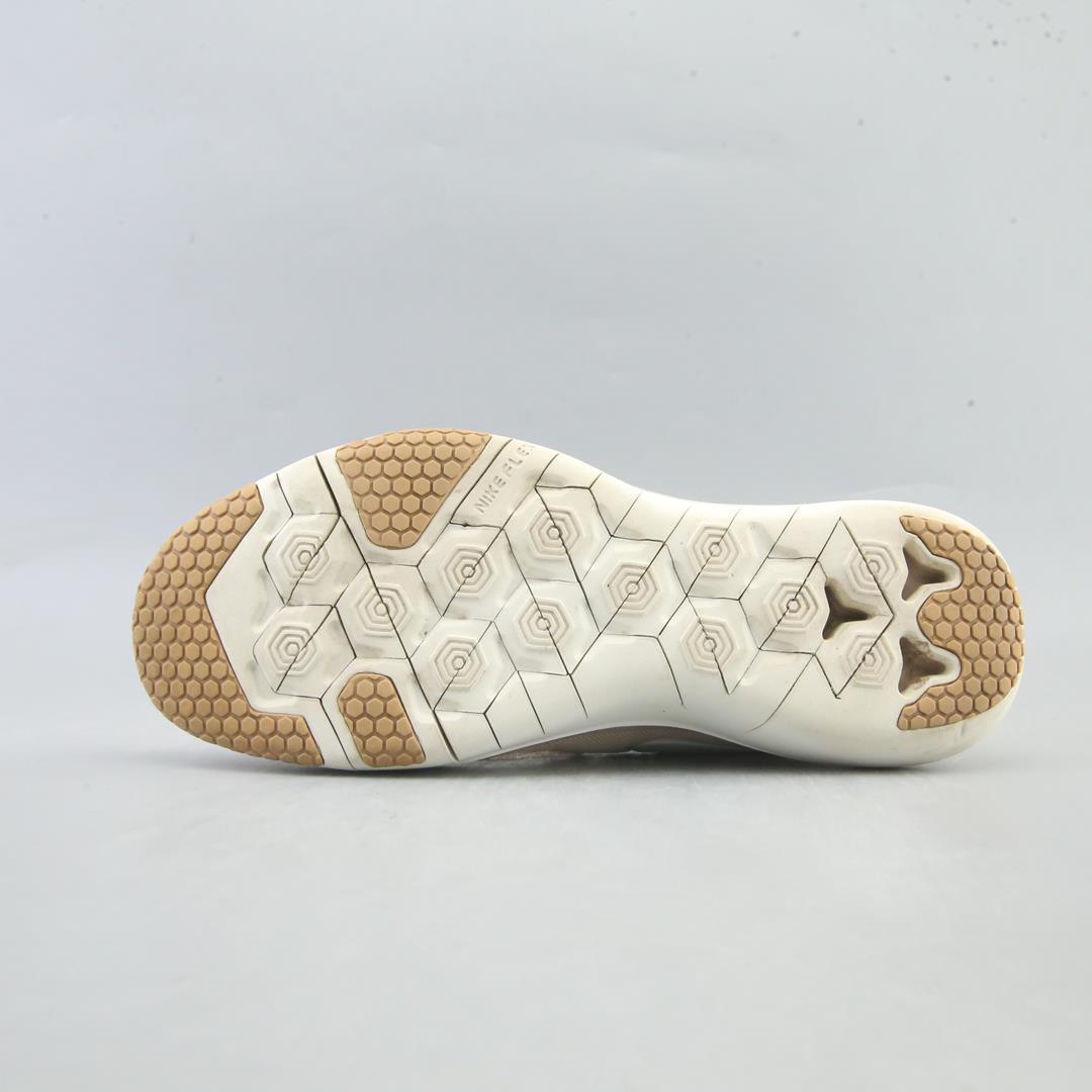 NIKE FLEX SUPREME TR 6