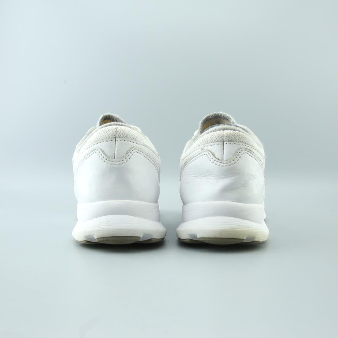 NIKE CORE MOTION 2