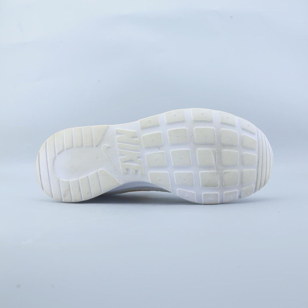 NIKE TANJUN