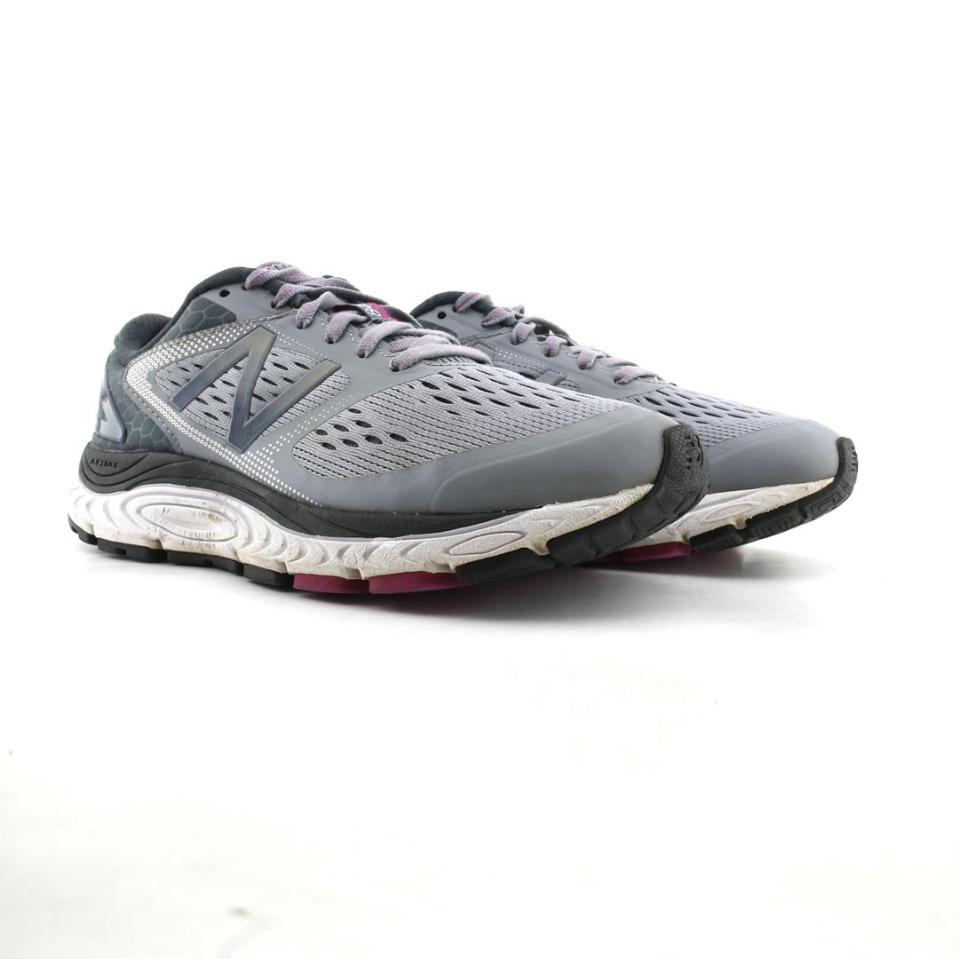 NEW BALANCE 840V4