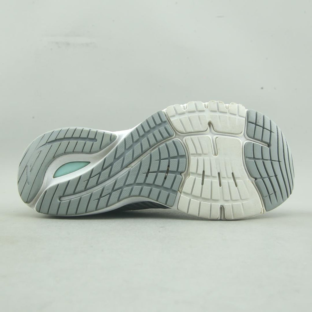 NEW BALANCE 860 V10