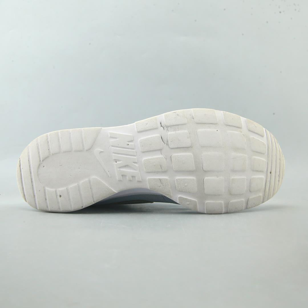 NIKE TANJUN