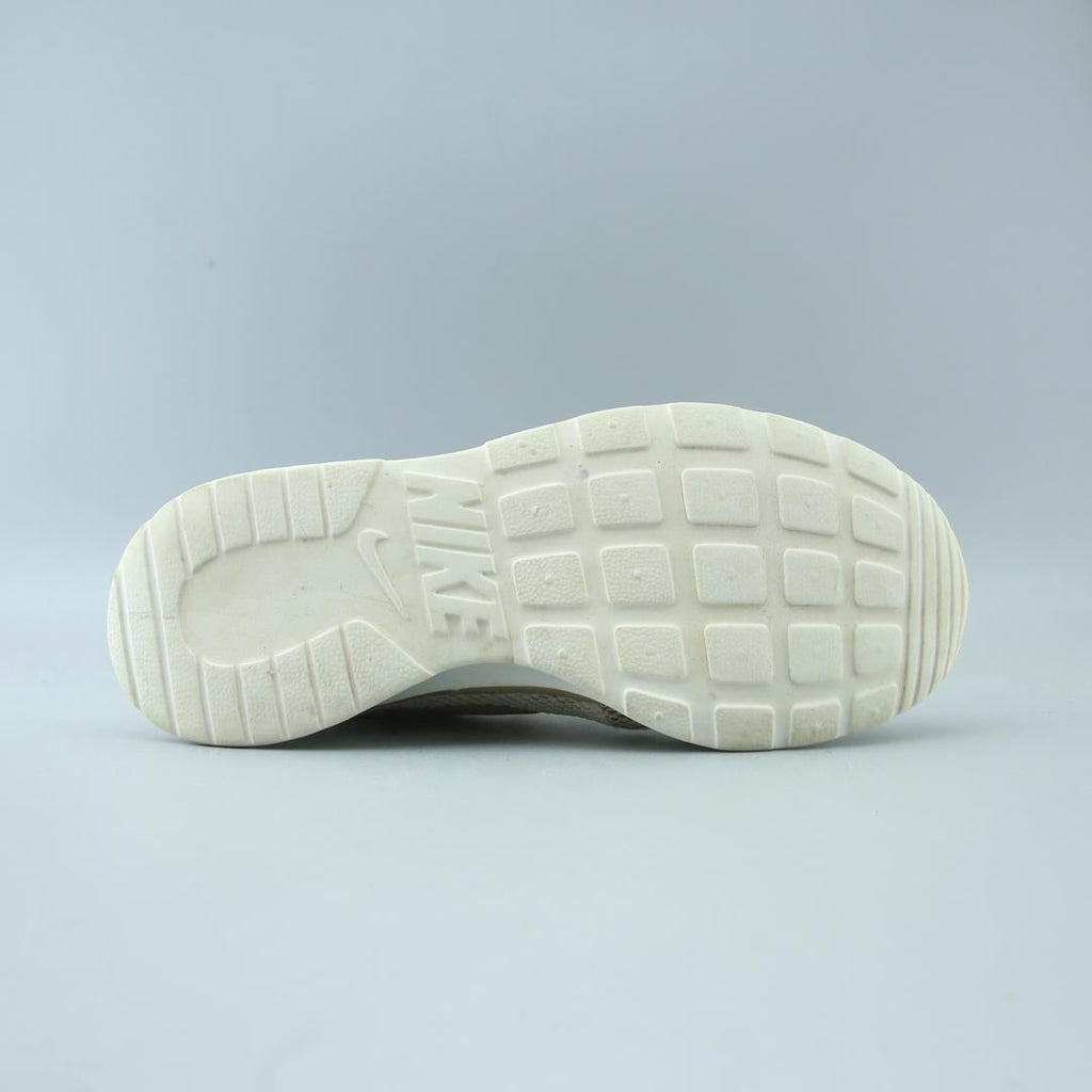 NIKE TANJUN