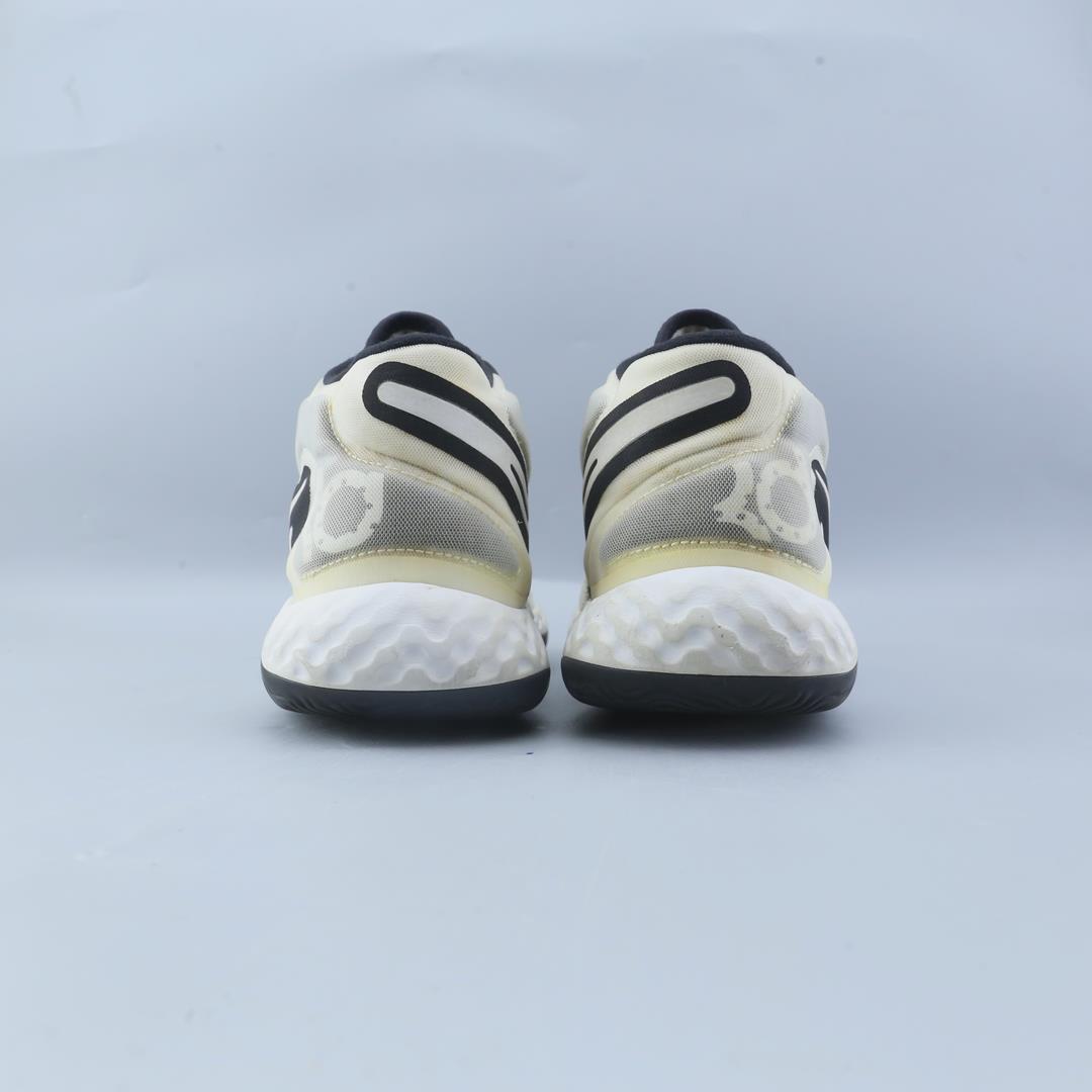 NIKE KD TREY 5 VIII