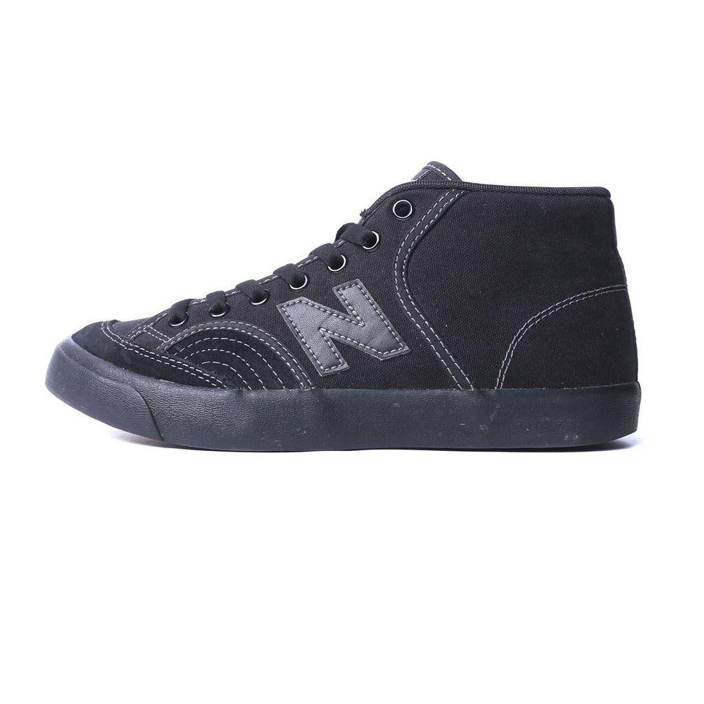 NEW BALANCE NUMERIC 213